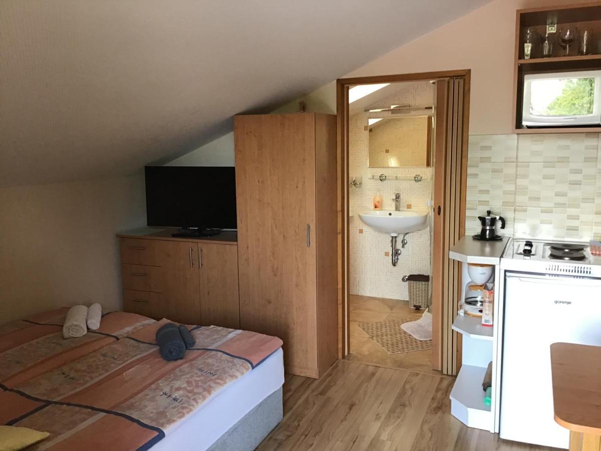 Dravecz Apartman Balatonlelle Exterior photo